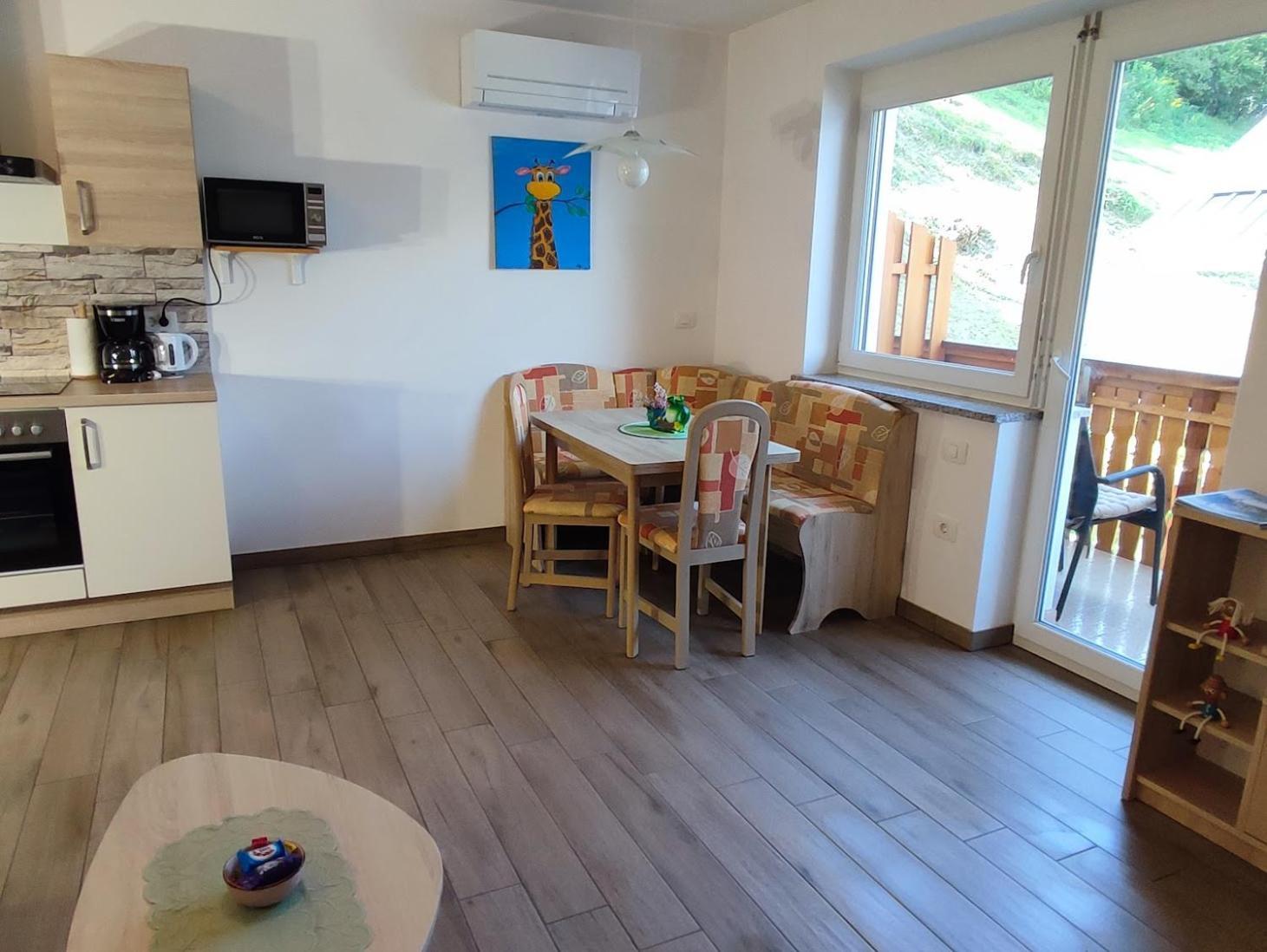 Apartments And Wellness Jelovca Radovljica Eksteriør bilde